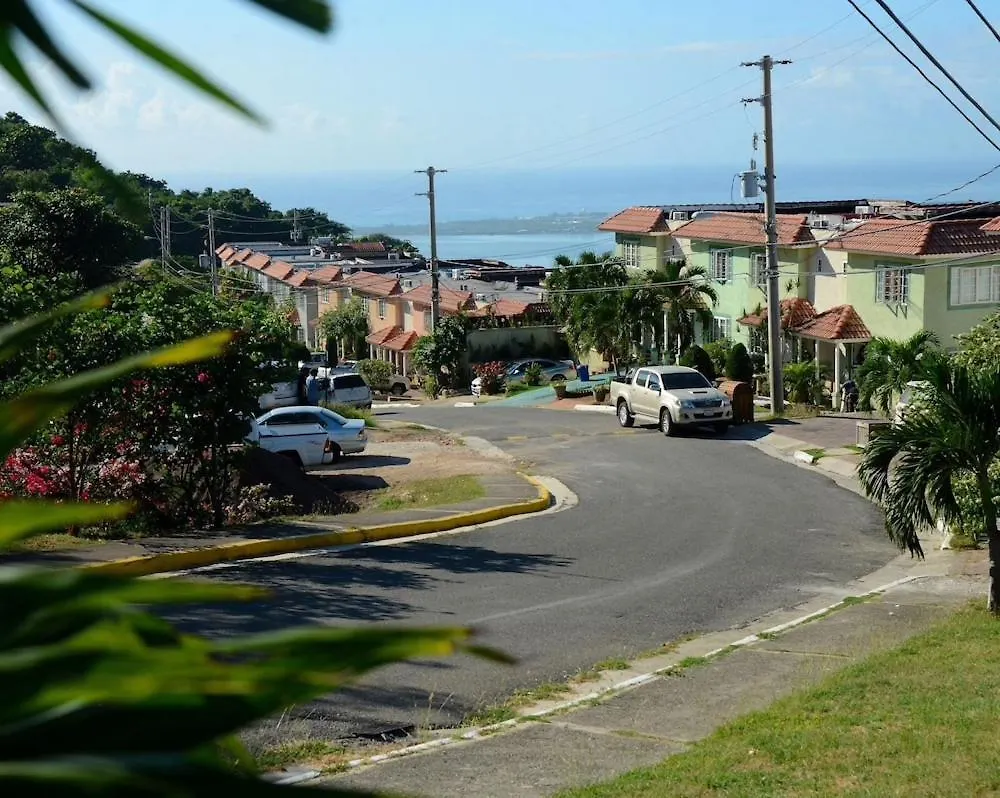 Villa Bella Vista Kingston 0*,